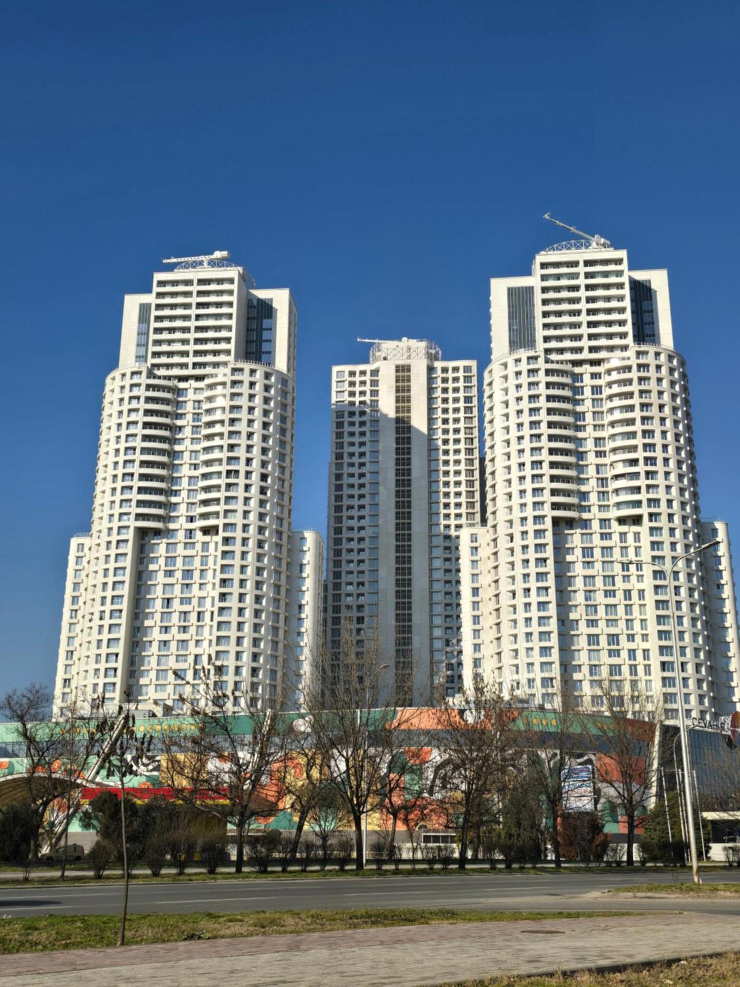Cevahir Sky City Apartment With Spa, Pool & Fitness Included Skopje Exterior photo